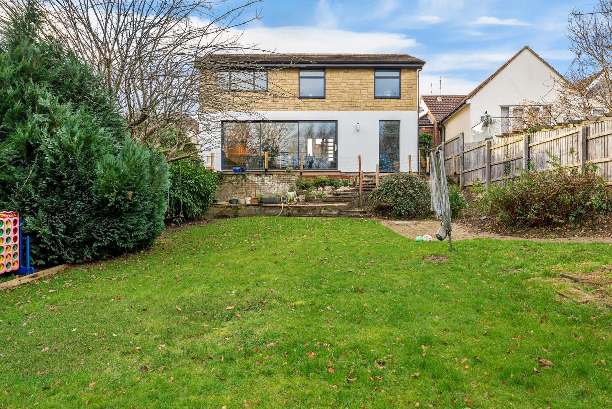 Elegant Retreat In Cheltenham - Garden & Parking Included Buitenkant foto