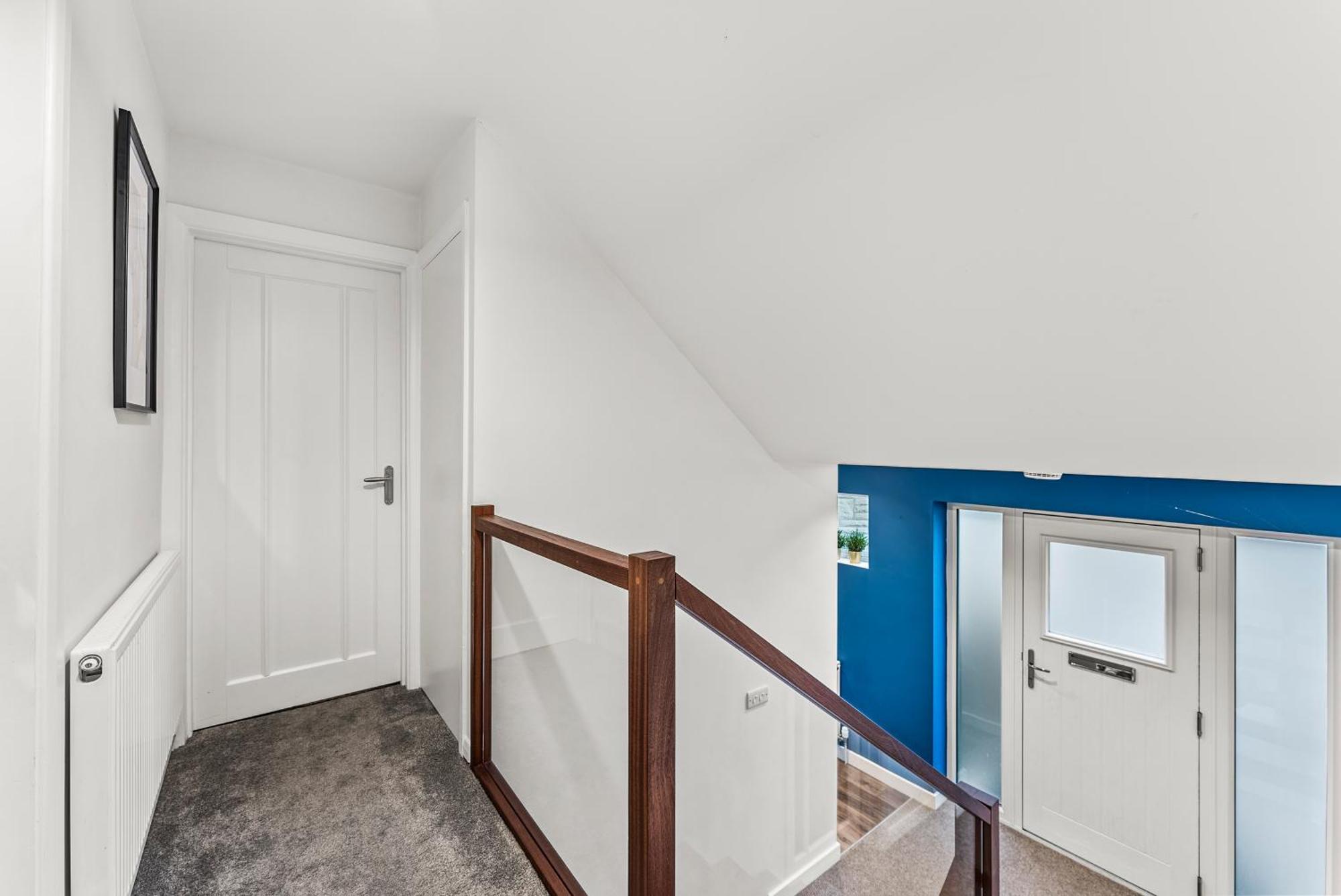 Elegant Retreat In Cheltenham - Garden & Parking Included Buitenkant foto